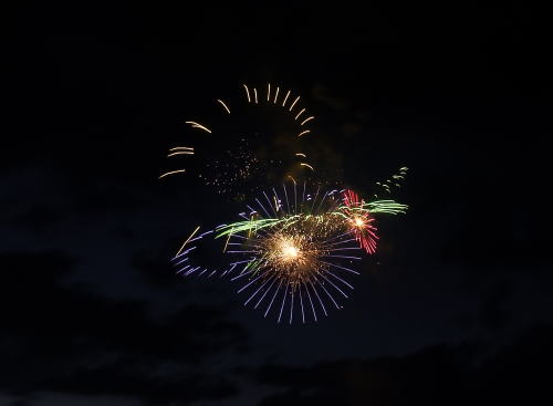 ２０１５年諏訪湖祭湖上花火大会で見た花火（4）　重なり合う花火
