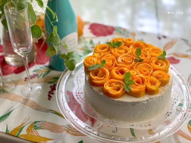 完熟マンゴーでバラの花ケーキ マイティの Awesome Cooking