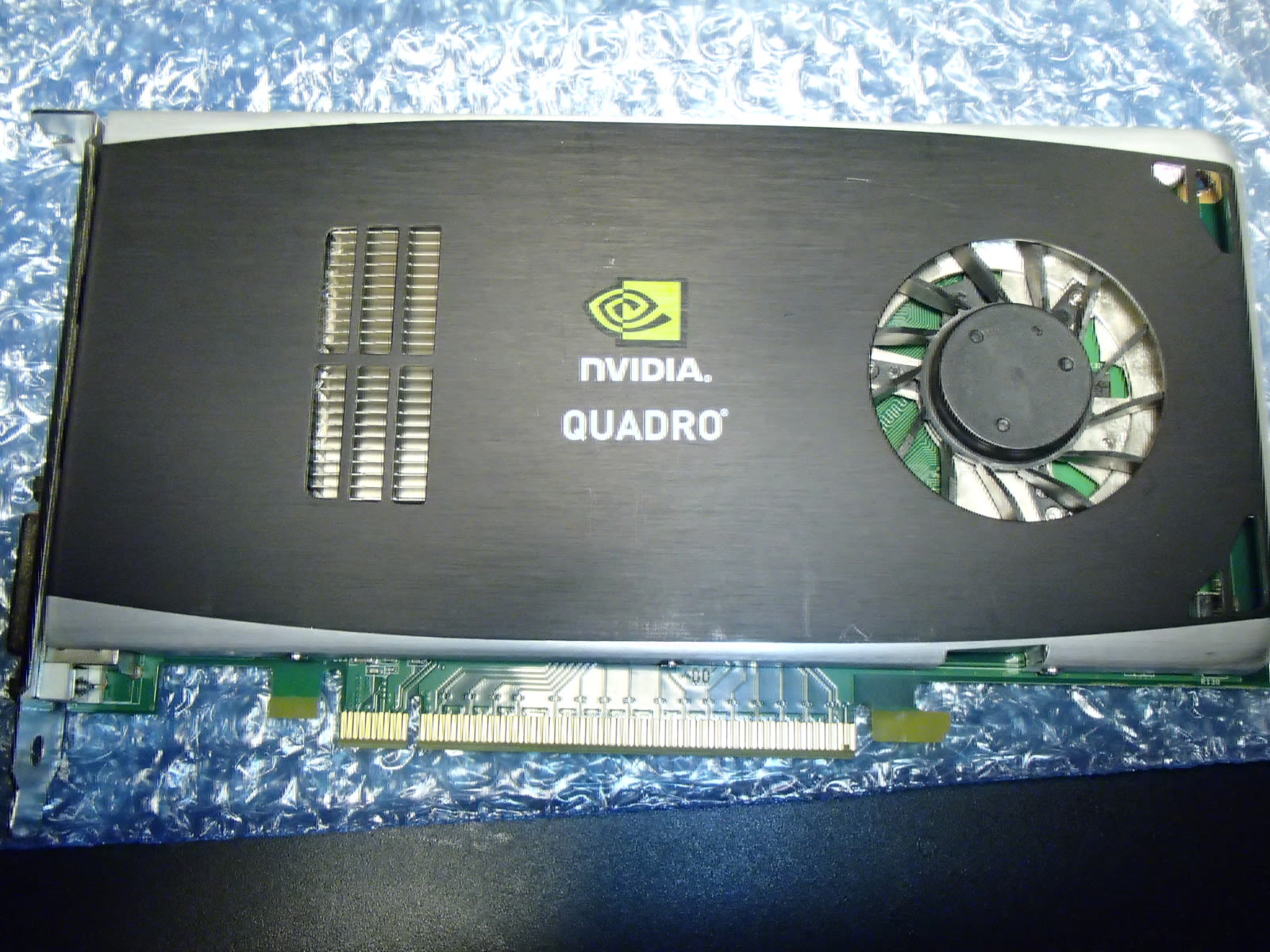 Quadro FX 1800 投入 - （仮）