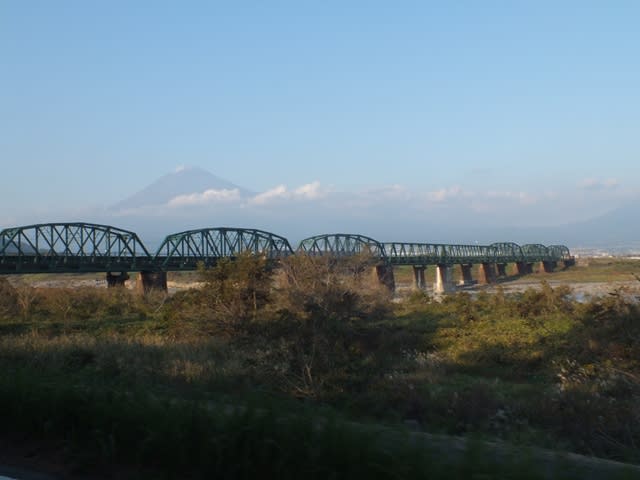 東海道本線下り 富士川橋梁 静岡県富士市 橋梁小川の名を広めた おでかけたいむす