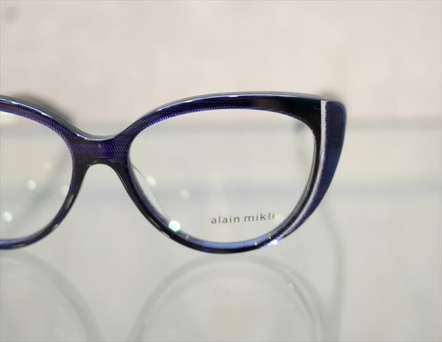 alain mikli ( アラン ミクリ ) のフォックス型の新作プラスチック 