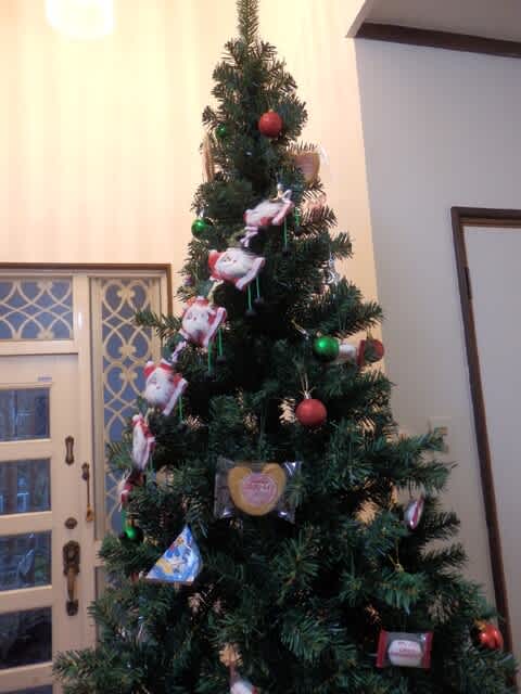 お菓子のクリスマスツリーとガーデニング 専業主婦のミタ日記 お菓子のクリスマスツリーとガーデニング 専業主婦のミタ日記