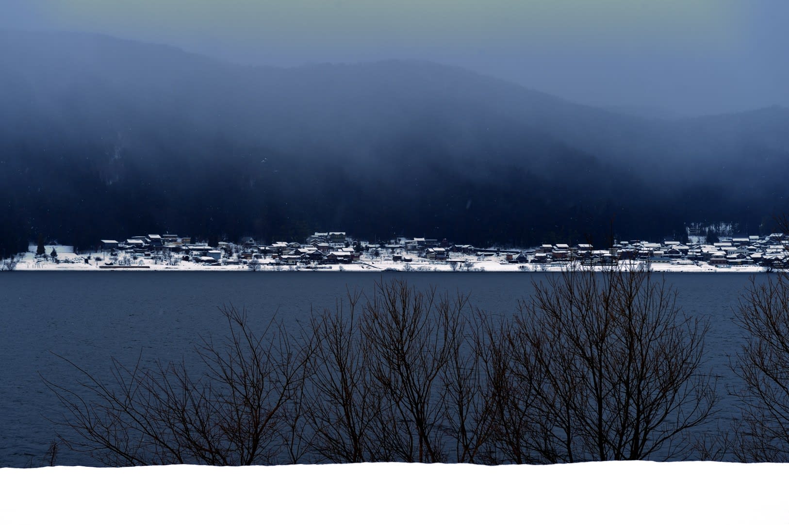 余呉湖の雪景色 気ままに撮り歩き