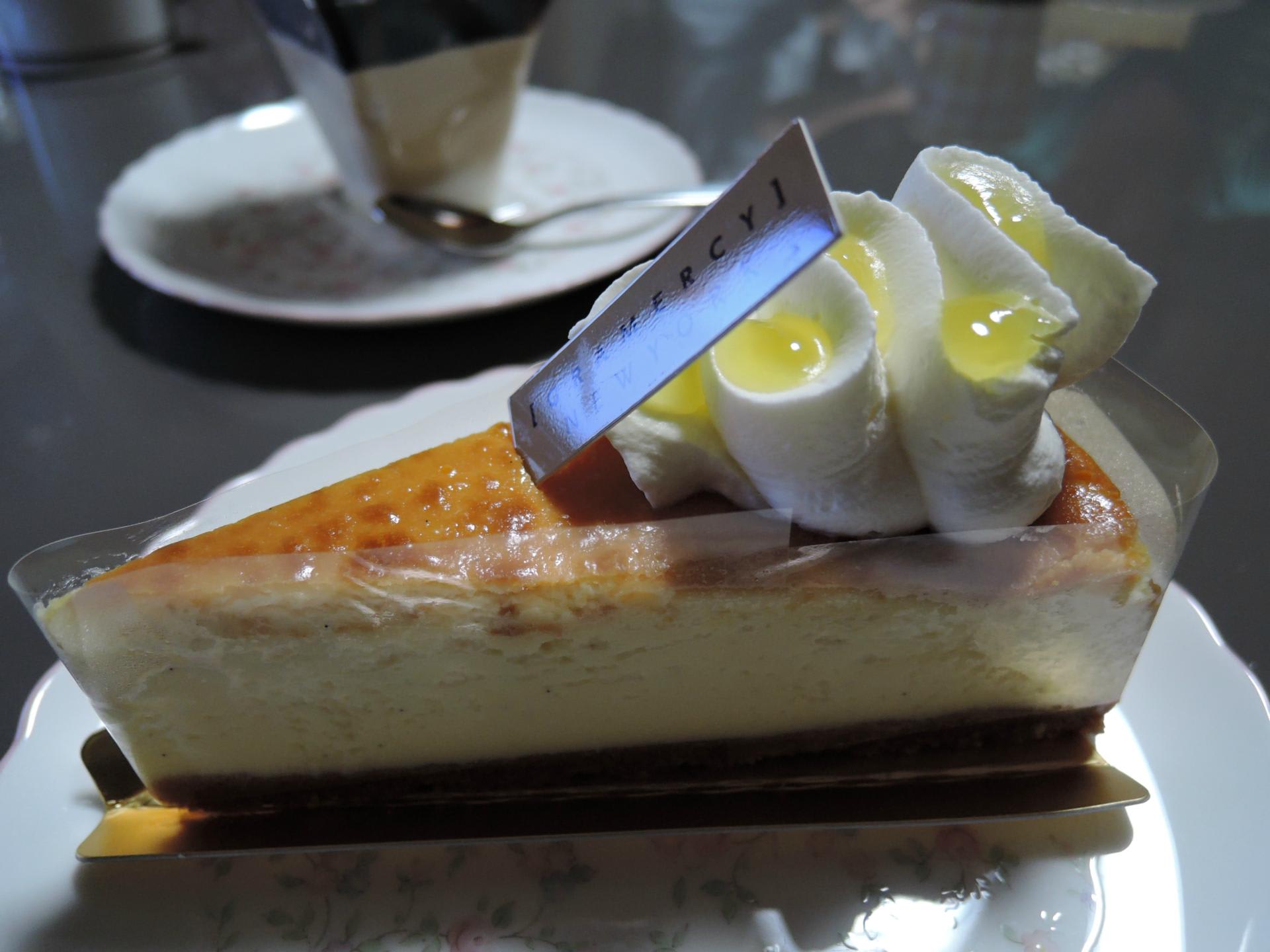 池袋西武百貨店 グラマシーニューヨーク の チーズケーキ と セピア 大変おいしく頂きました 九州魂 くすだま