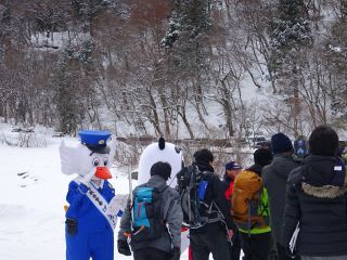 配布中。むきぱんだ（新調）は歩くのが大変。ぱとろーくんはパーツが多くて、セットが大変。だそうです。ちなみにパンダは一瞬でむけました