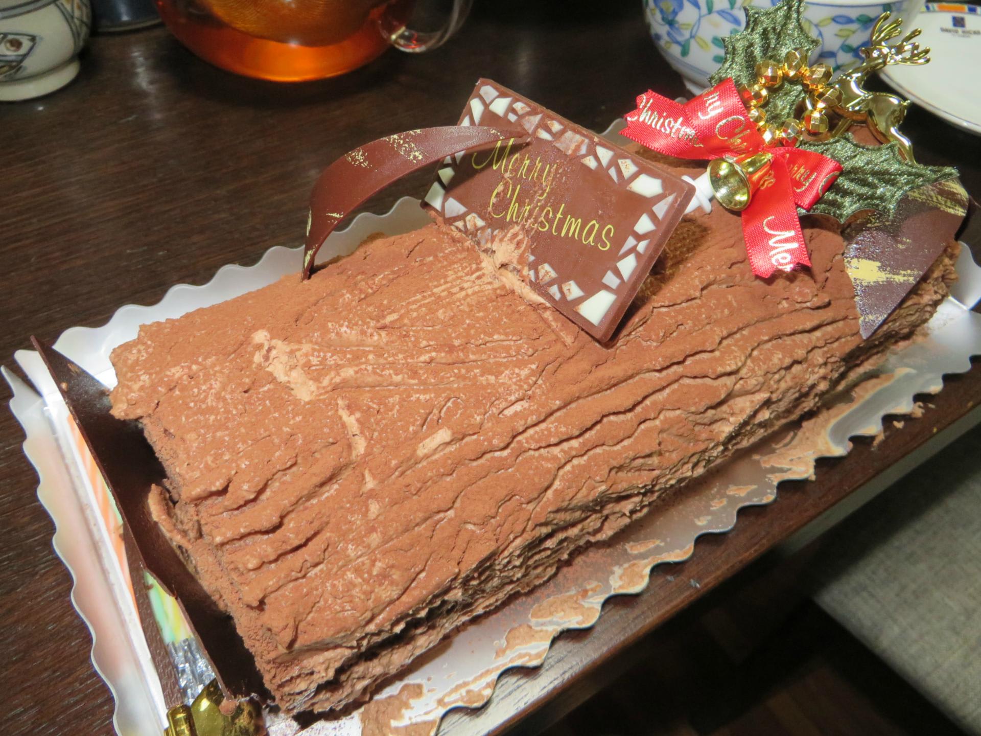 今年のクリスマスケーキはいくぼ菓子店さんを利用しました のぶたと南の島生活