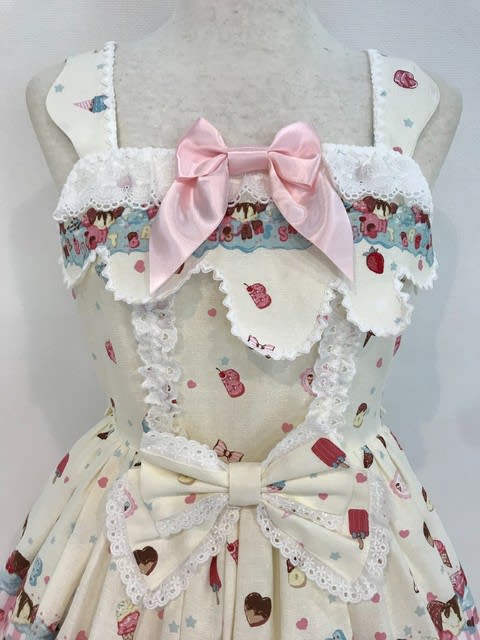ロリリ様専用 くみゃちゃん ice cream 柄 ジャンパースカート