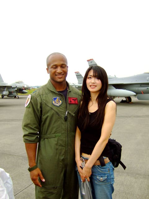 画像を等倍で表示します F-16 ファイティングファルコン