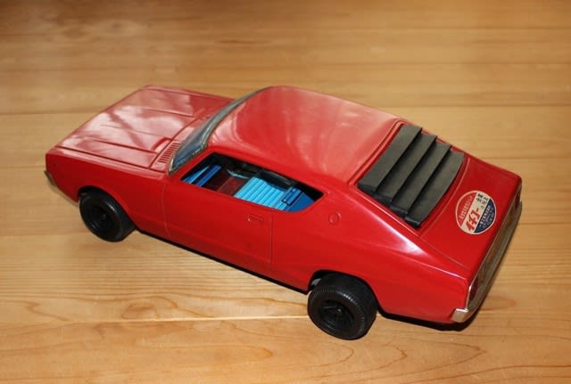 ブリキの車 のブログ記事一覧 車の形をした煙草入れ ブリキのおもちゃ 玩具 と自動車グッツのコレクション