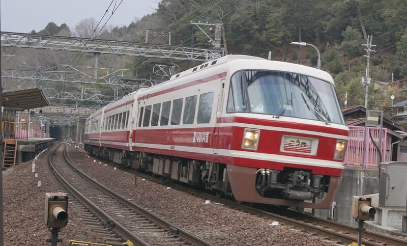 天見防空監視哨跡 河内長野市 金剛山四季の花