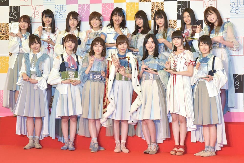 Akb48総選挙ランクインしたメンバーwithトロフィー 抜粋 Akbのススメ