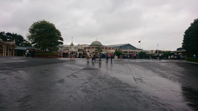 ディズニーランドとディズニーシーへ行ってきた 老頭児おじさん奮闘記