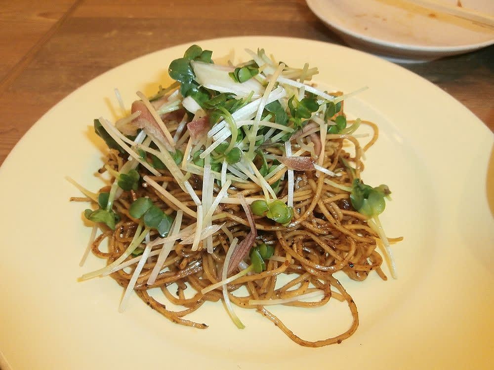 Tk君と飲み会、梅田「乾杯屋」、細麺焼きそば