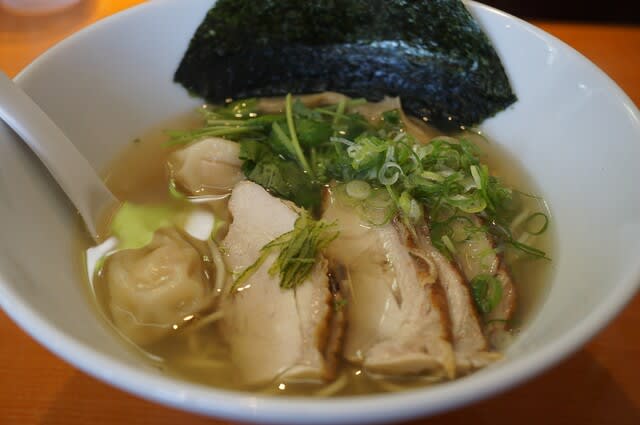 236 237 割烹あらき 塩ラーメン と 旨味塩 富山県滑川市 9月11日 自家製塩が素材の旨味を優しく引き出すイチオシのメニュー あみの3ブログ 236 237 割烹あらき 塩ラーメン と 旨味塩 富山県滑川市 9月11日 自家製塩が素材の旨味を優しく引き出すイチオシのメニュー あみの3ブログ