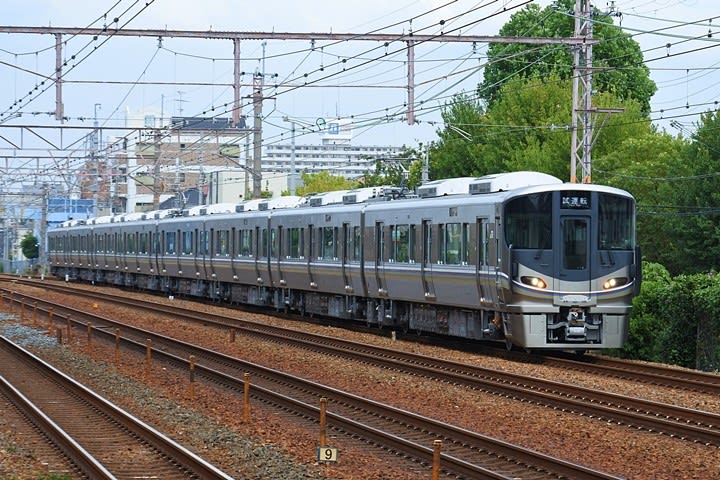 225系100番台I10編成
