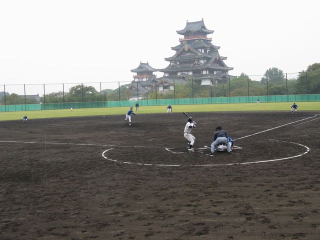 雨の伏見桃山球場