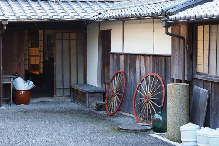 商人館(中庭通路) 伊勢河崎商人館にて