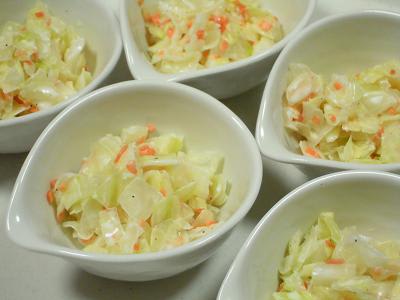 コールスロー レシピ ケンタッキー 人気のケンタッキーのコールスローの再現レシピ。玉ねぎで簡単常備菜の作り方。