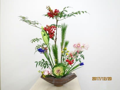 正月花に願いをかけて 池坊 花のあけちゃんブログ明田眞子 花の力は素晴らしい 広島で４０年 池坊いけばな教室 熱心な方々と楽しく生けてます