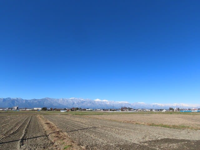 北アルプスの山並み　2024/12/09　長野県松本市