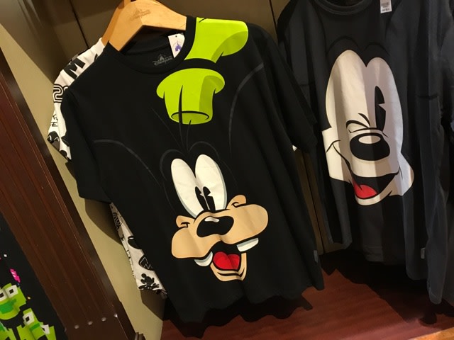 香港ディズニーでtシャツ選び あたまのなかディズニー ブログ