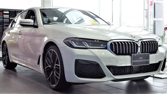 Bmw Group Japan設立40周年 Bmw 5シリーズ 限定車 40th Anniversary Edition 展示 In Ishikawa Bmw 本社ショールーム ハリアーrxの業務日誌 Bmw Group Japan設立40周年 Bmw 5シリーズ 限定車 40th Anniversary Edition 展示 In Ishikawa Bmw 本社ショールーム ハリアーrxの業務日誌