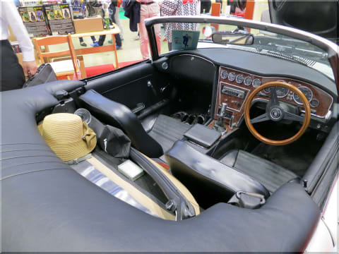 TOYOTA2000GT 内装 オープンカー