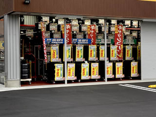 カー用品店Ｂ