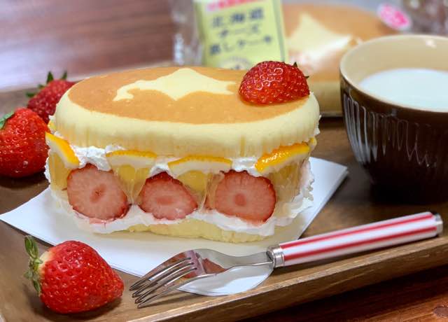 北海道チーズ蒸しケーキのフルーツサンド 八丈島のおいしい暮らし
