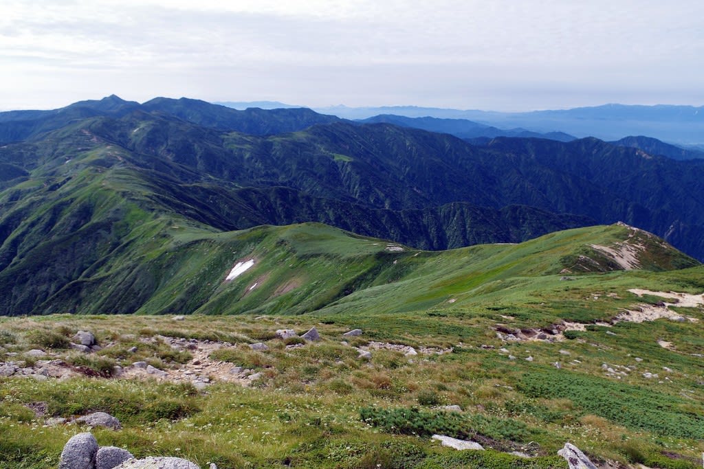 8月13日 新潟100名山70座目 朝日連峰 以東岳 直登コースで山頂へ Niceshotpeteの山旅