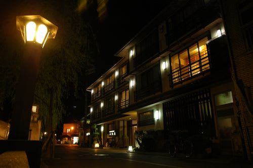 night011.jpg: 城崎温泉の夜景。大谿川 (おおたにがわ) 沿いの旅館