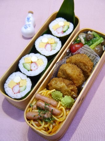 カラフル海苔巻き弁当 今日も いただきます