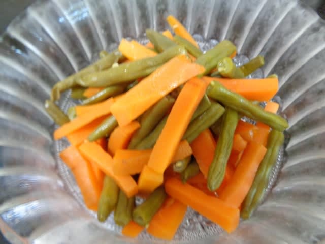 インゲンと人参の温野菜サラダを作った１ かるぴか ソーラーな日々 旧題 晴れたら お日様クッキング ブログ