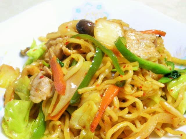 豚キムチ焼きそば ビタミンヽ 愛 愛 ノ