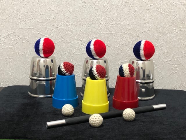 1560円 ギフ_包装 手品マジック ゴルフボール型四つ玉 ビリヤードボール