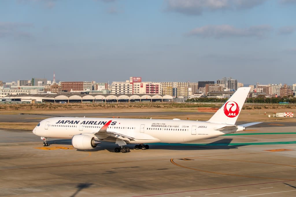 ｊａｌのエアバスａ３５０ ９００ ３月２３日 福岡空港 ボンさんの飛行機写真
