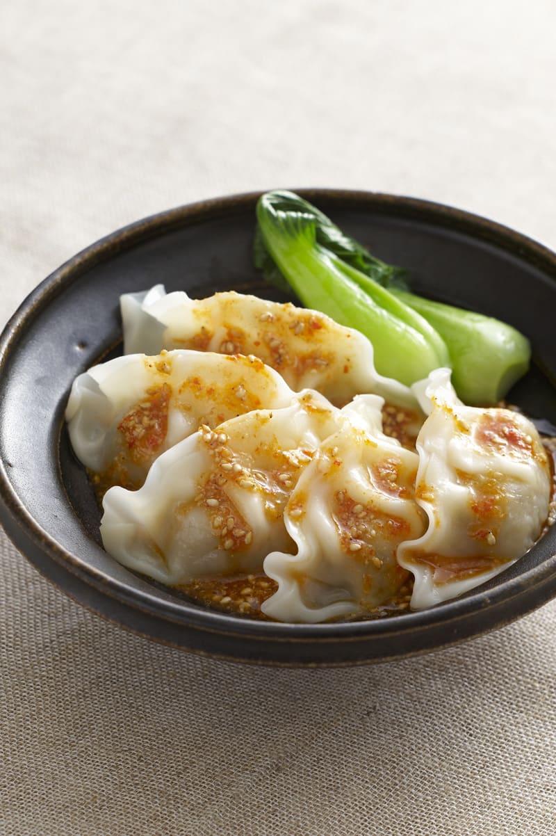赤柚子胡椒 鶴 ごま風味ぽんずかけ水餃子 青梗菜を添えて 鶴亀ねこ招き新聞 赤柚子胡椒 鶴 ごま風味ぽんずかけ水餃子 青梗菜を添えて 鶴亀ねこ招き新聞