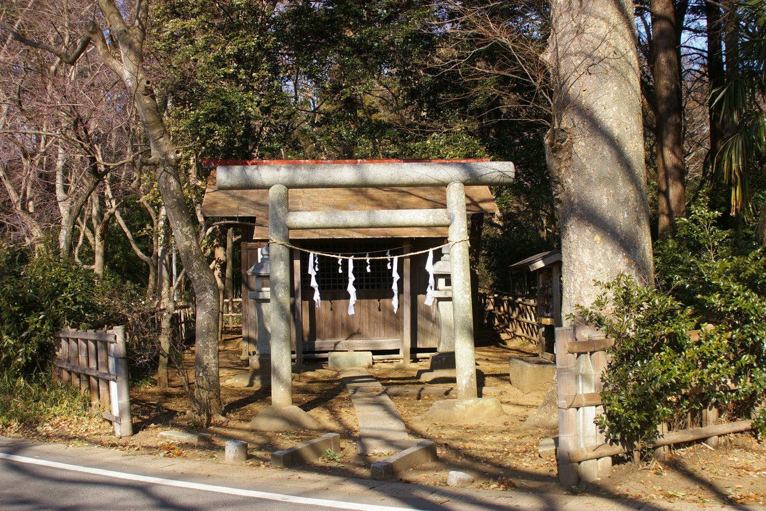 茨城県桜川市 市村家館跡です ビーズうさぎのハナちゃんです