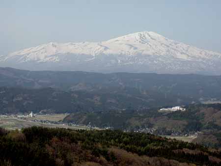 「鳥海山」