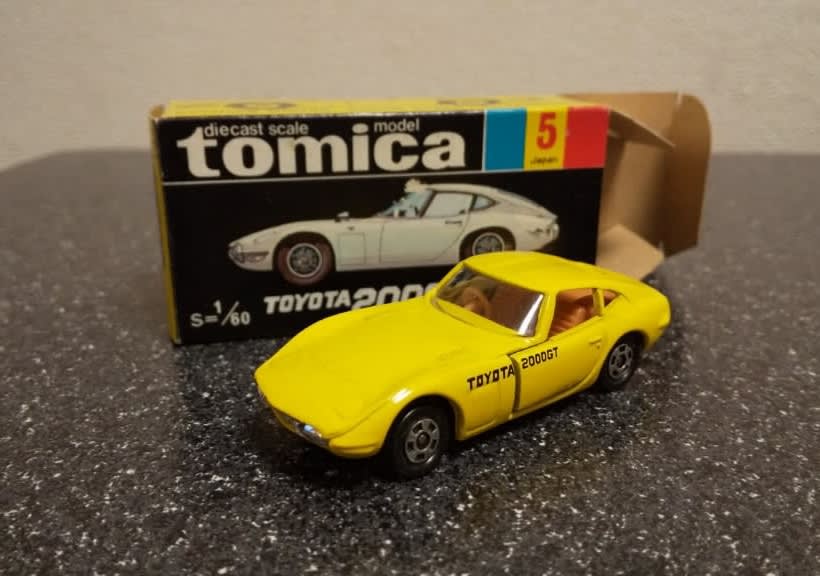 トミカ　トヨタ2000GT    NO.5