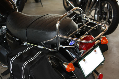 ボンネビルT100、ニューボンネビル 社外トップボックス - TRIUMPH
