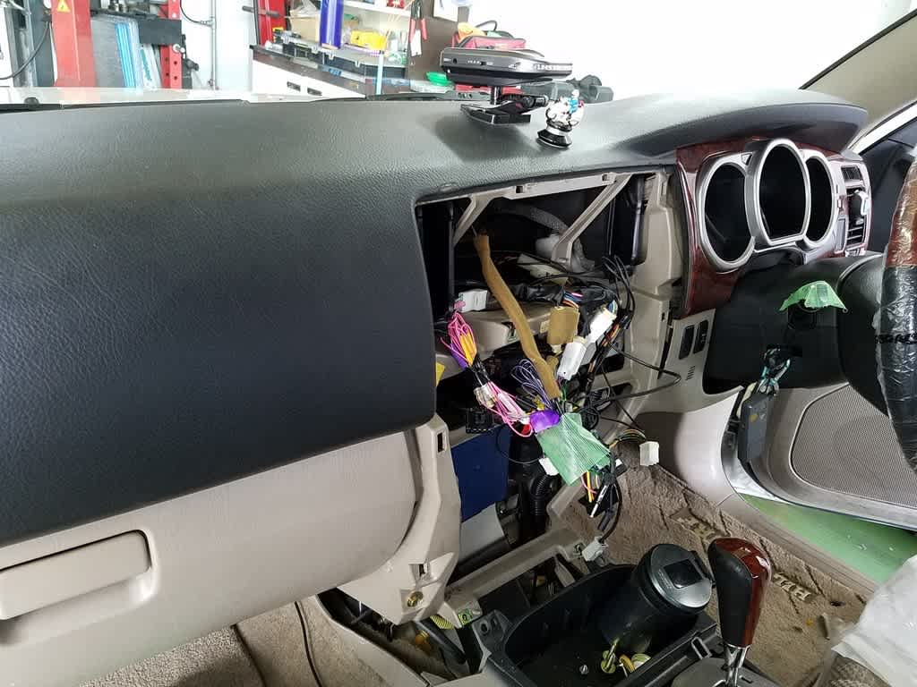 トヨタハイラックスサーフのダッシュボードリペア リペア職人 Totalrepair Trustのオフィシャルブログ