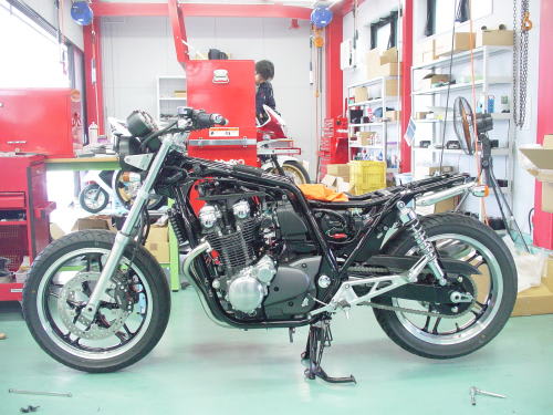 Cb1100無限カスタマイズ制作中 ホンダドリーム静岡のブログ