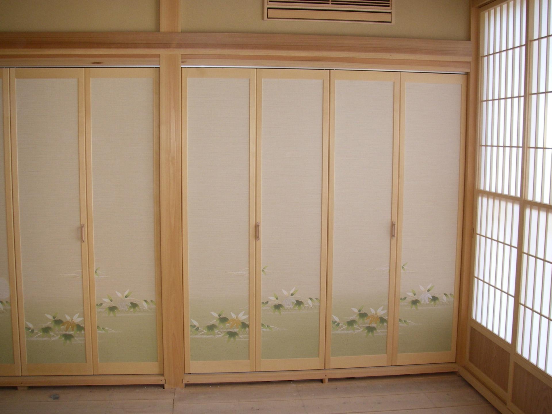 和室には襖。折戸襖と仕切り額入り襖 - オーダー建具家具 鈴木建具店 私が作る「たてぐ」は、オーダーメイド。メードイン栃木の一点物です。