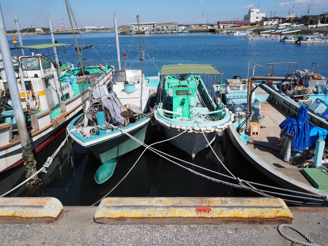 漁港の昼下がりーエビ網を干す330×460額装サイズ