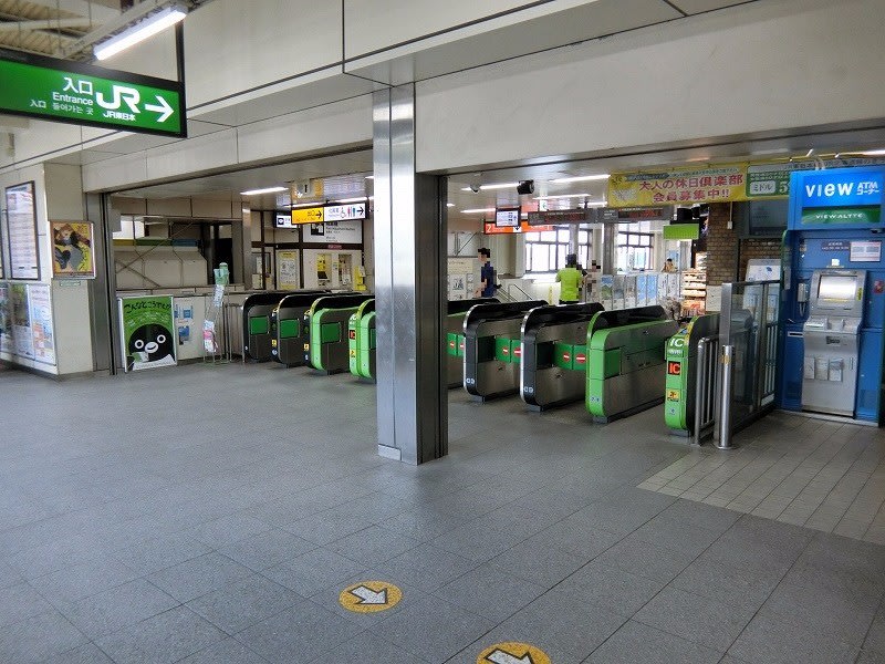 東大宮駅の近くを歩く 後 咲いた万歩