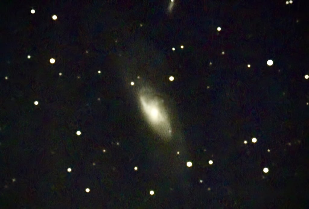 星見娘で電視観望4017(りょうけん座 M106渦巻銀河) - よしべや自然博物館