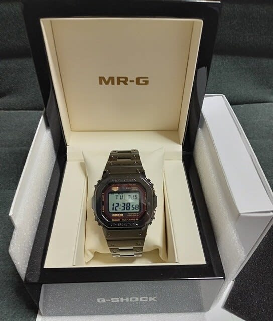 G-SHOCK MRG-B5000B-1JRを購入しました - 平々凡々とした日々(?)を