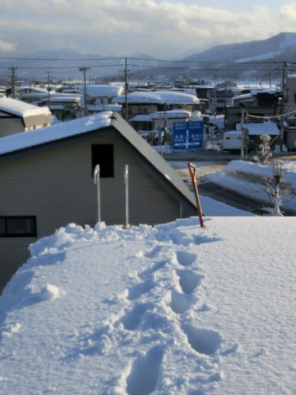 豪雪の米沢 ～ 積雪100cmを越える ～ みちのくの風の旅人 [ 愛と義の街（上杉の城下町）から情報を発信中 ]