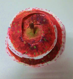 14年3月のカリキュラム 工作 画用紙で作る立体りんご じぶんバンザイ アトリエ ｋ絵画教室 Copyright C アトリエ ｋ All Rights Reserved